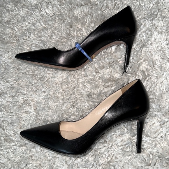 Authentic Prada Saffiano Leather Pointed Toe Heels - Picture 1 of 3